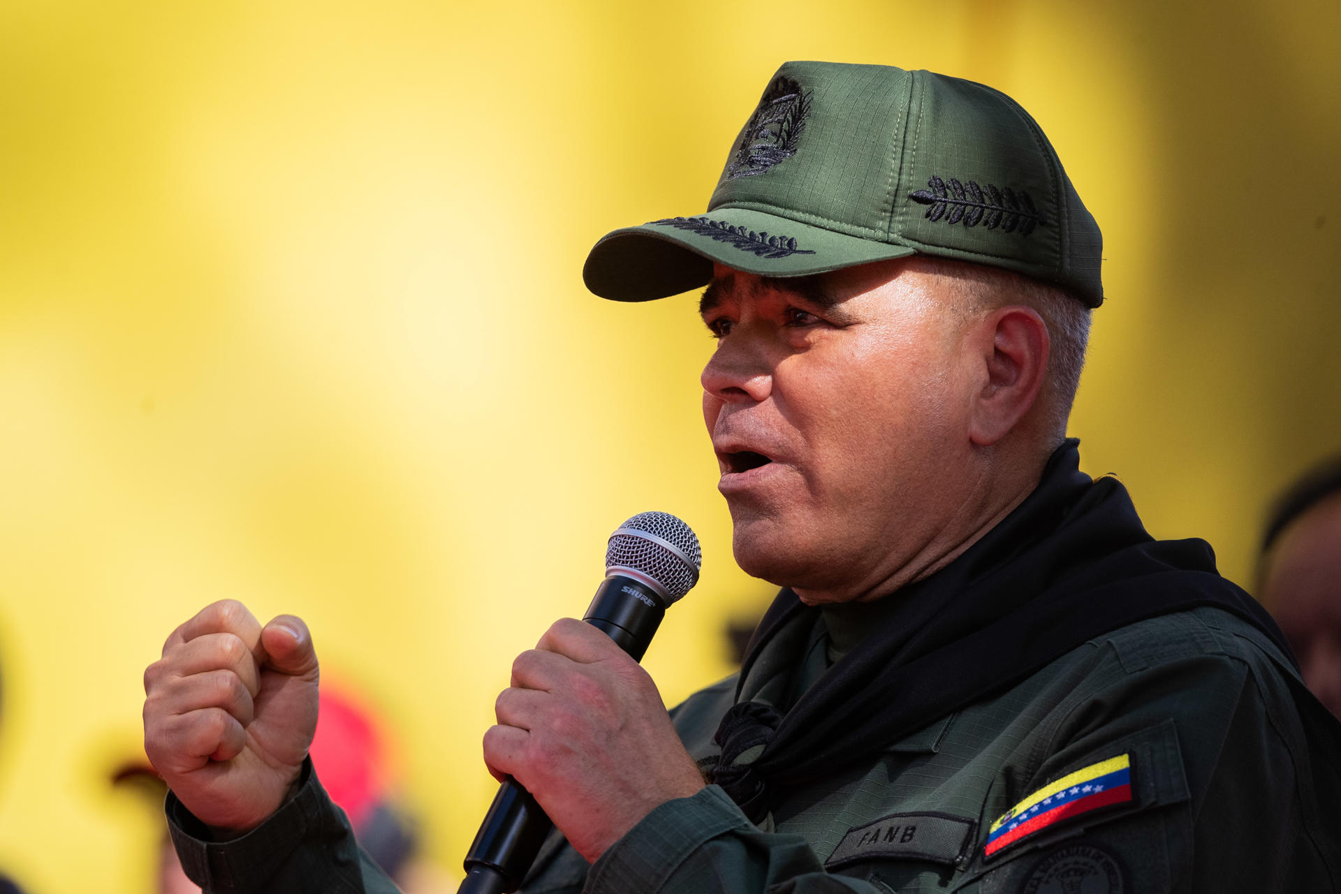 Padrino López alertó sobre incursión de "buque extranjero" en aguas venezolanas