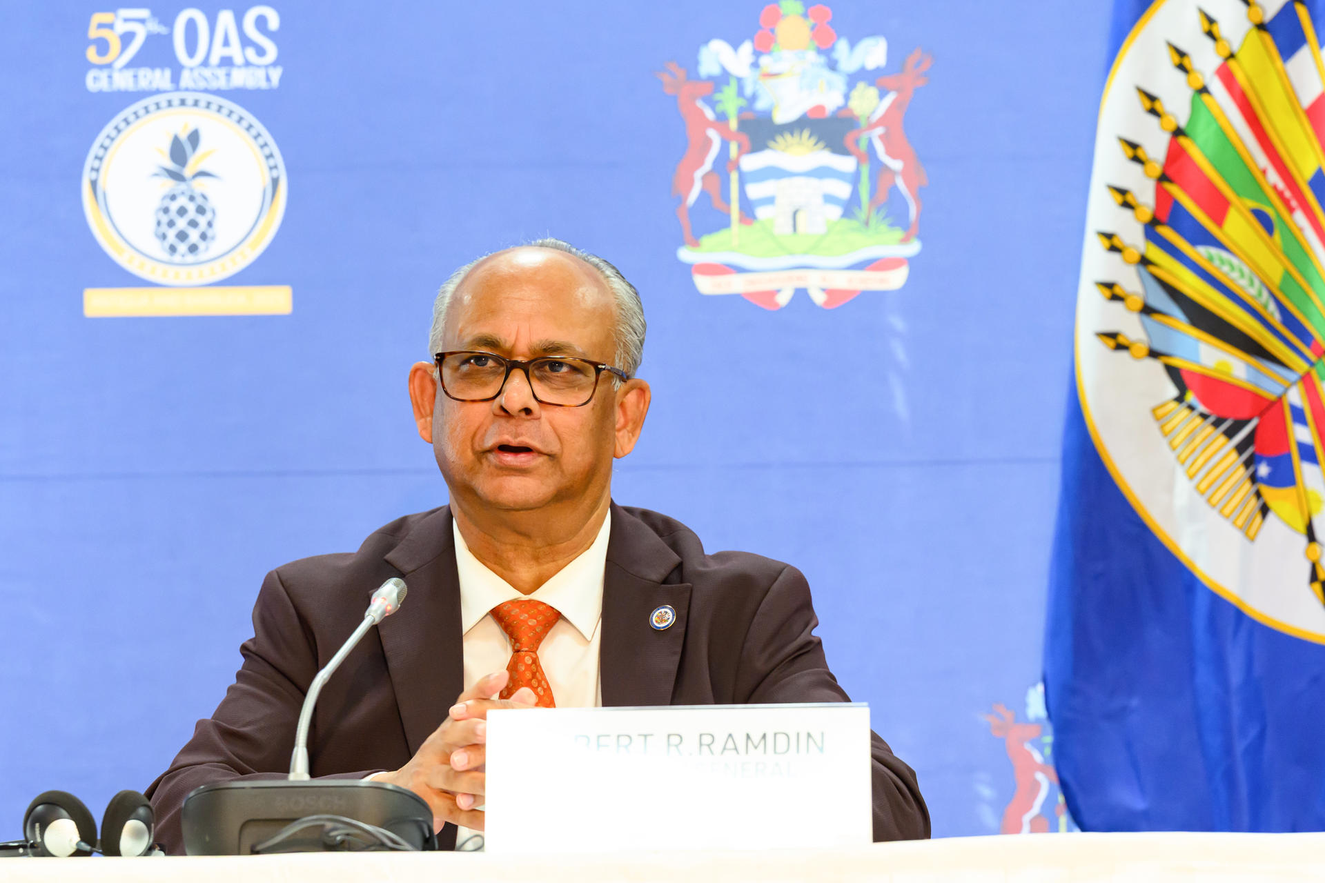 El nuevo secretario general de la OEA recordó que el CNE no ha presentados las actas