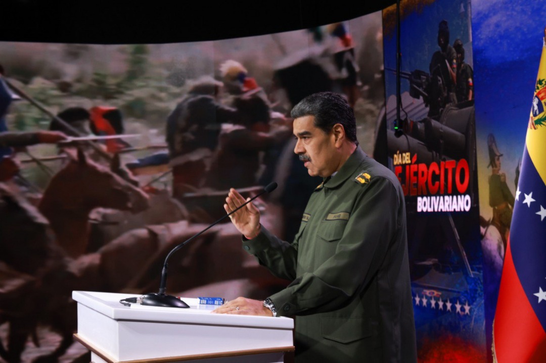 Maduro prefirió encerrarse en un estudio de TV y evitó acto con el Ejército en Carabobo