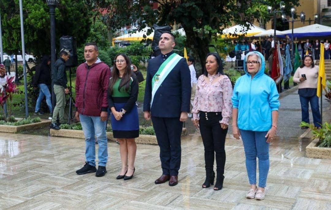 Mientras Mérida vive una tragedia, el gobernador chavista dice que es una “lluvia bendita que envía Chávez” (Video)
