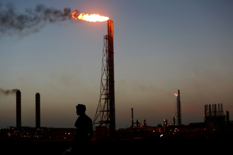 Reuters: La segunda refinería más grande de Venezuela paralizada por un apagón, según fuentes